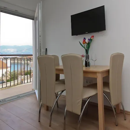 Ivo By Interhome Apartmán