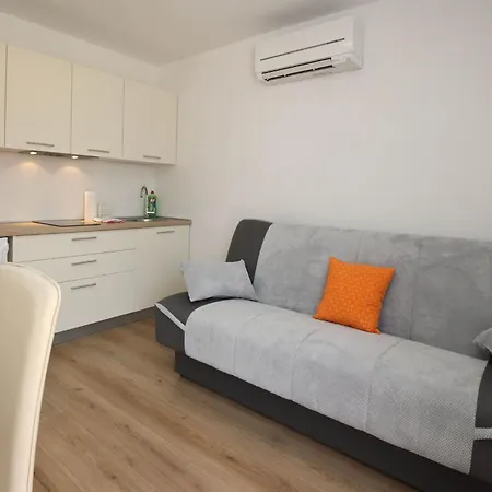 Ivo By Interhome